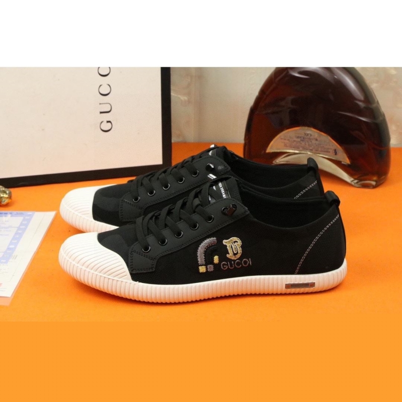 G*u*i casual shoes